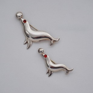 Sterling Silver Set Of Pins Brooche...