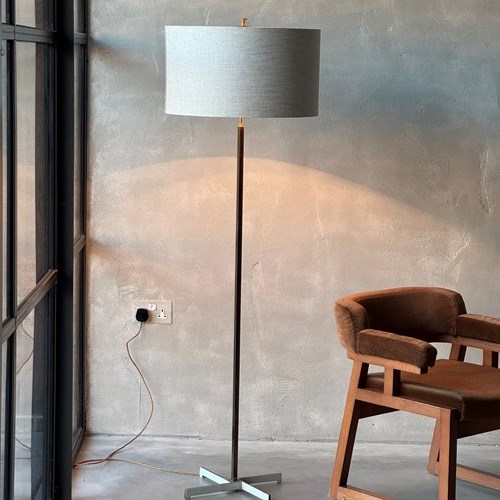 A Fine 1960S Brass Floor Lamp.