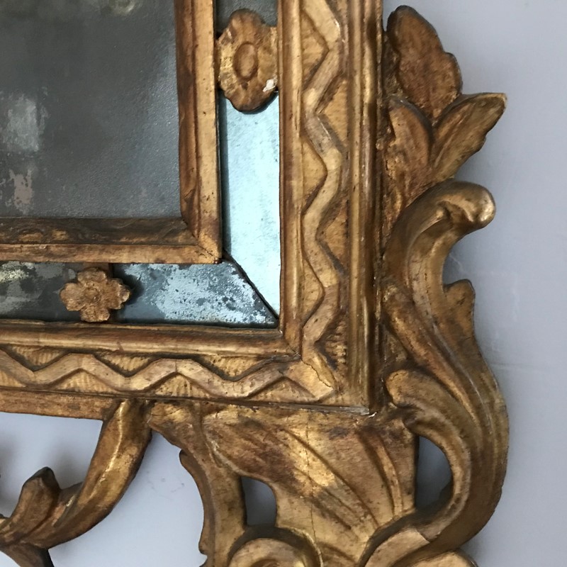 Italian C18th Giltwood Mirror-shane-meredith-antiques-italian-c18th-giltwood-zigzag-mirror-01-main-637800438555048651.jpg