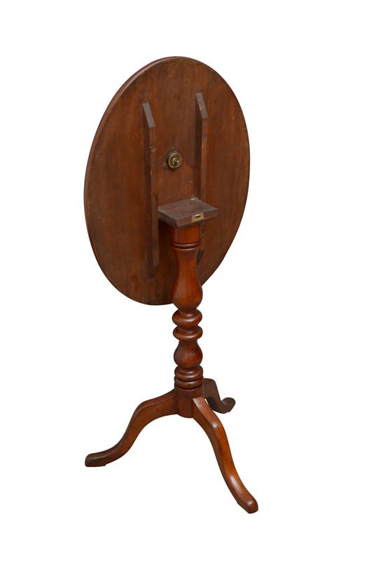 Elegant Early Victorian Tilt Top Table-spinka-co-10-main-637318754306766219.jpg