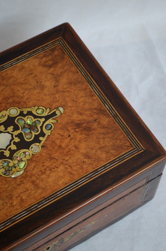 Magnificent Victorian Jewellery Box in Amboyna-spinka-co-5-main-637278240330234424.jpg