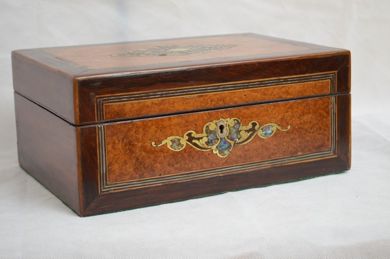 Magnificent Victorian Jewellery Box in Amboyna-spinka-co-8-2-main-637278240411327467.jpg