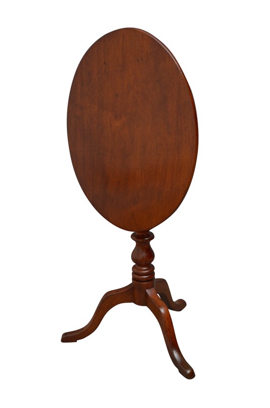 Elegant Early Victorian Tilt Top Table-spinka-co-9-main-637318754290516314.jpg