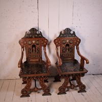 A pair of Italian 19th century Side Chairs