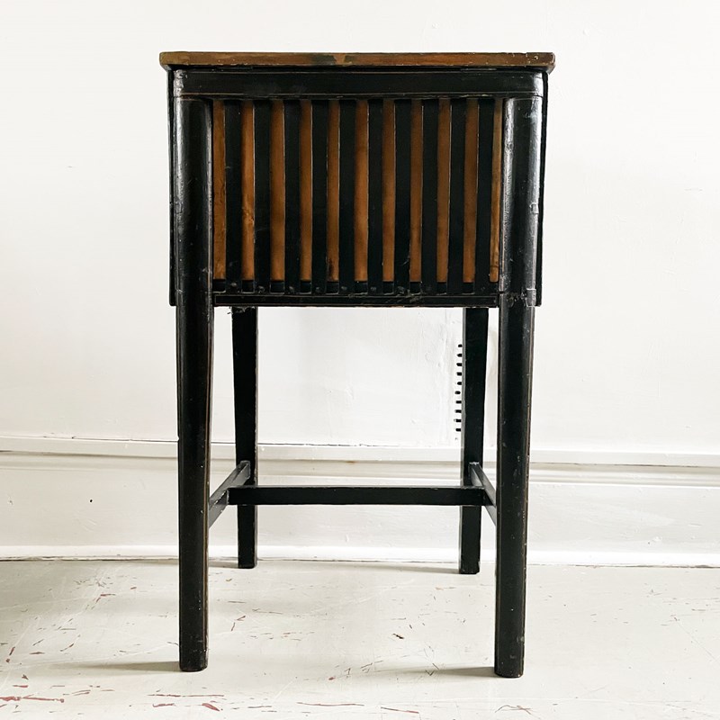 A Regency Work Table With Original Paint-streett-marburg-img-6562-main-638051675695953469.jpg