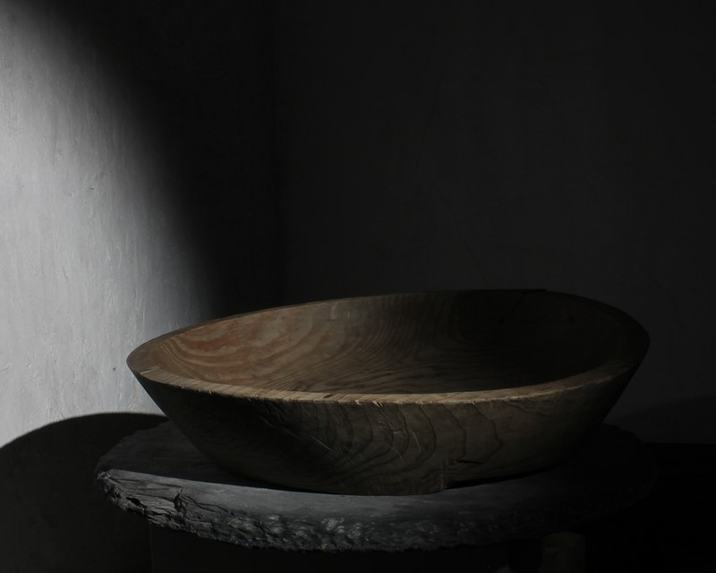 HUGE Edo Period Japanese Dug-Out Cedar Bowl-studio-125-canon-0311-main-638045497052205879.jpg