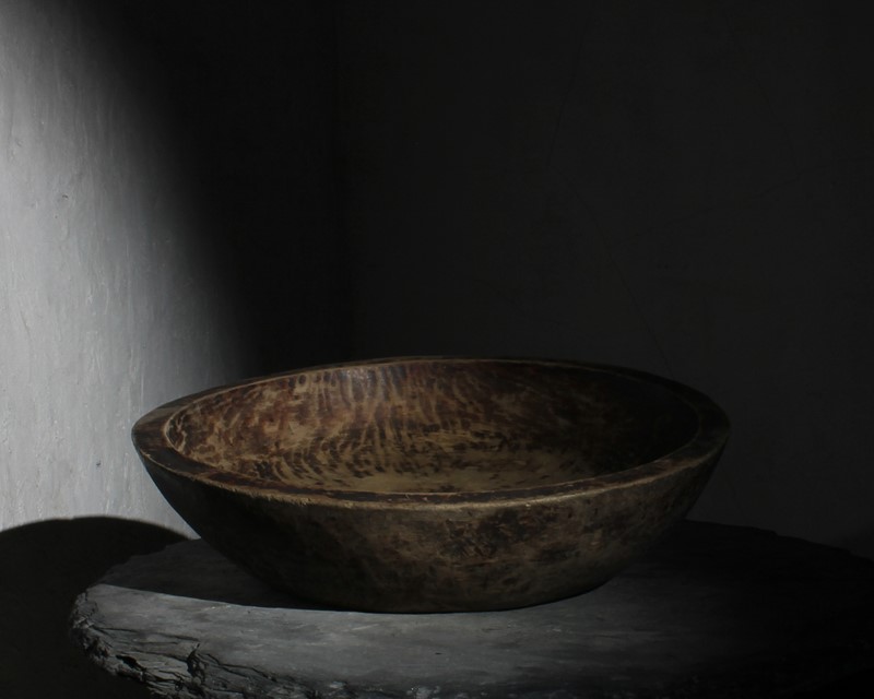 XXL Edo Period Japanese Dug-Out Cedar Bowl-studio-125-canon-0315-main-638045499652593695.jpg