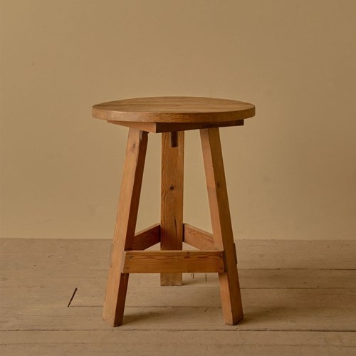 Early 20Th Century Pine Sculptors Stand