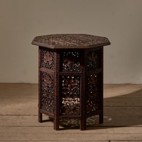 Large 19Th Century Anglo Indian Padauk Side Table - Leaf Design