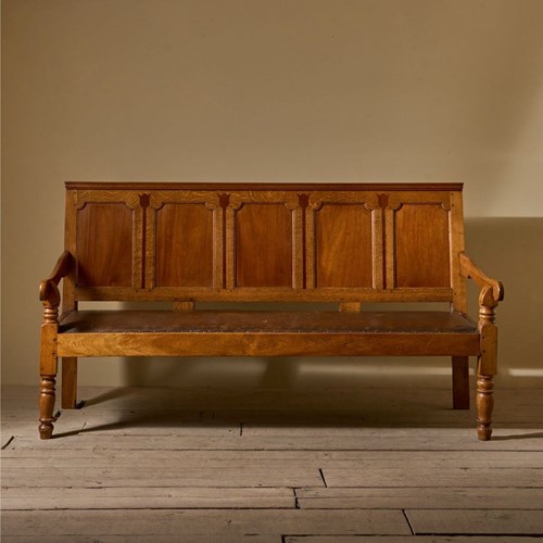 Georgian Oak Hall Bench With Tulip Decoration