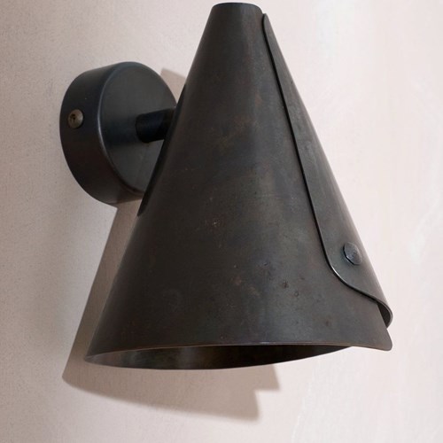 The 'Nanna' Wall Light