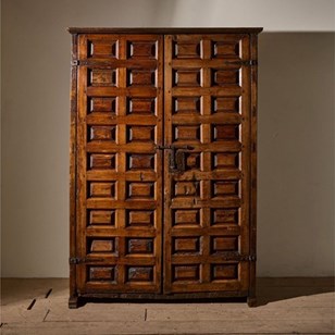 18Th Century Spanish Walnut Cupboar...