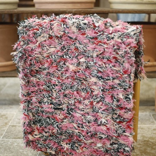 British made Selvedge tufted rug - Pink