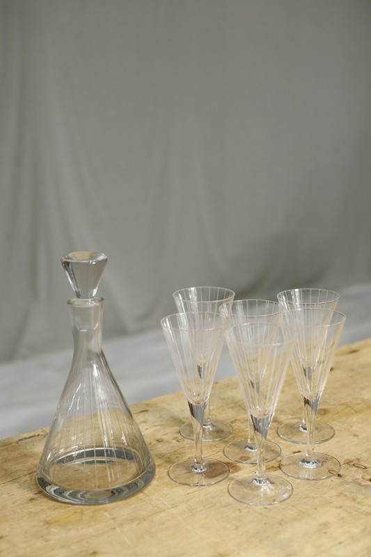 1950's vintage glass decanter and glasses set-tallboy-interiors--j1a5807-main-637743237884093825.jpg