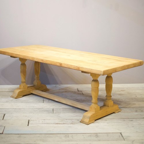 Early 20Th Century Bleached Oak Dining Table