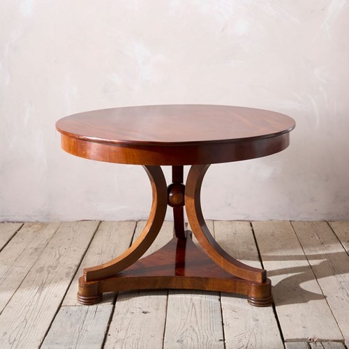 19Th Century Mahogany Gueridon Table With Ball Detail