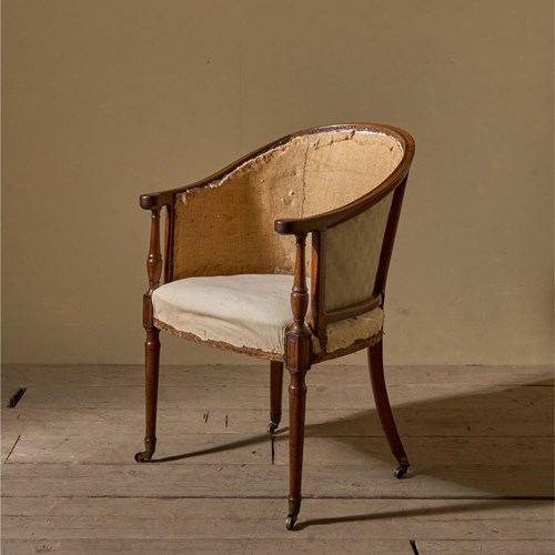 Elegant Georgian Mahogany Tub Chair