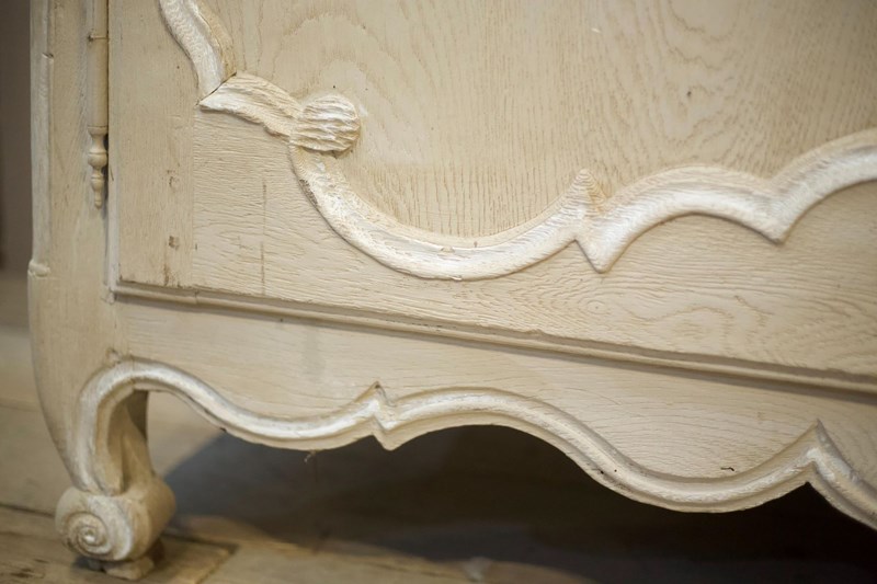 18Th Century Oak Sideboard In Rustic White Paint-tallboy-interiors-3--j1a7274-main-638158040440544831.jpeg