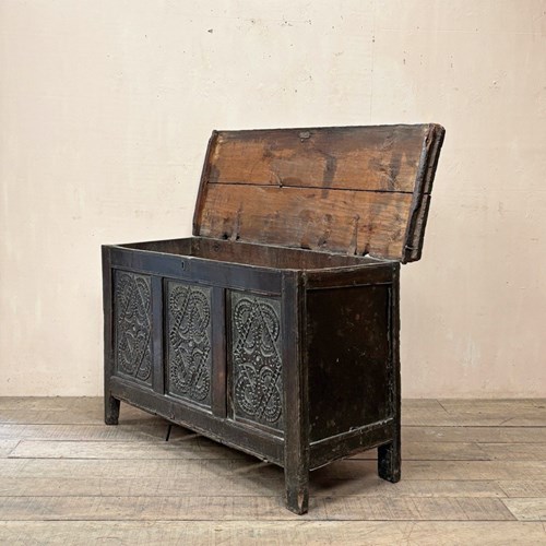 17Th Century Trunk