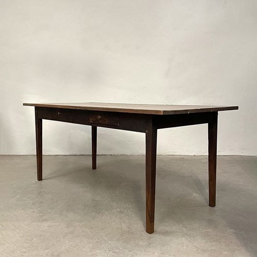 Tapered Leg Table