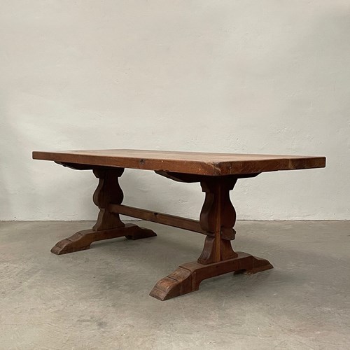 Refectory Dining Table With Stretcher