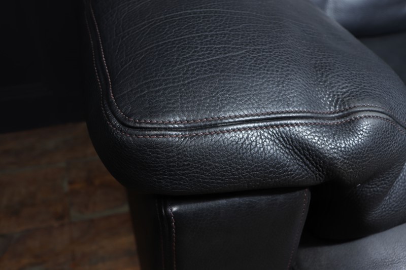 Pair Of Black Leather De Sede Sofas-the-furniture-rooms-img-1581-main-638003721247724510.jpg