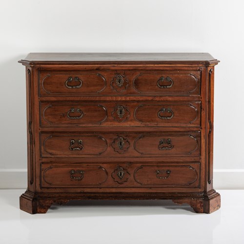 18Th Century Walnut Italian Chest Of Drawers