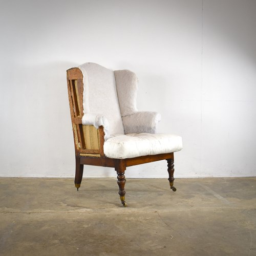 Good Scale Wing Chair