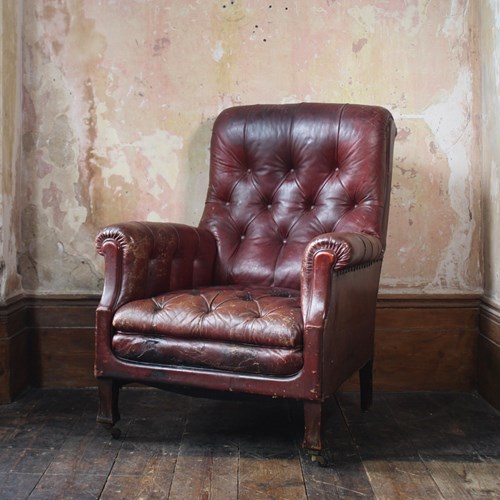 Early 20Th Century Red Leather Buttoned Armchair