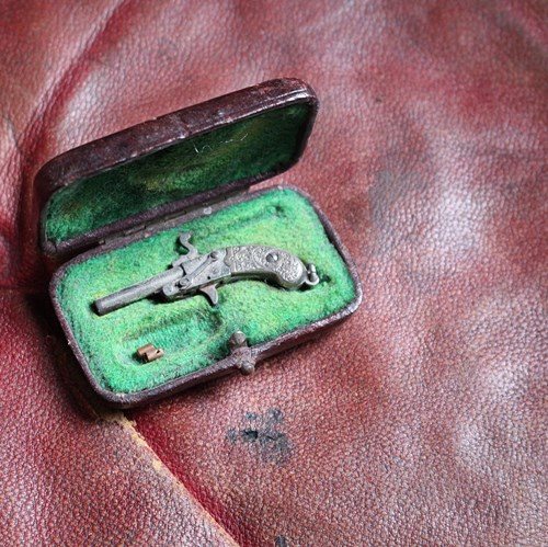 Breloque Pinfire Prostitutes Pistol