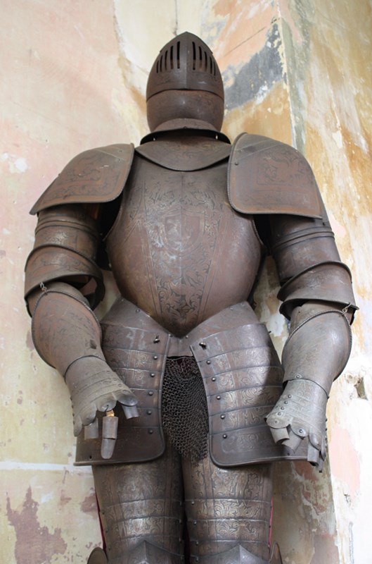 16Th Century In Style, Victorian Suit Of Armour-the-school-for-scandal-img-9980-main-638077603114587044.jpg