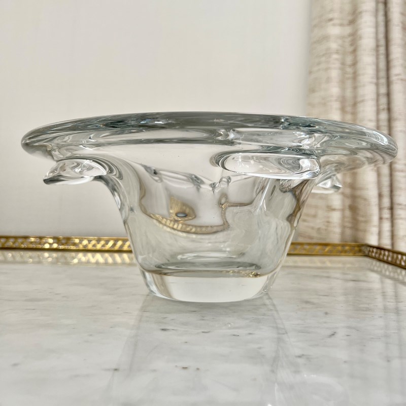 Large Modernist Crystal Bowl By Guido Bon For Val Saint Lambert-the-vintage-entertainer-d288cb20-f4d8-4065-886f-0c199c6b5384-main-638052339628047947.jpeg