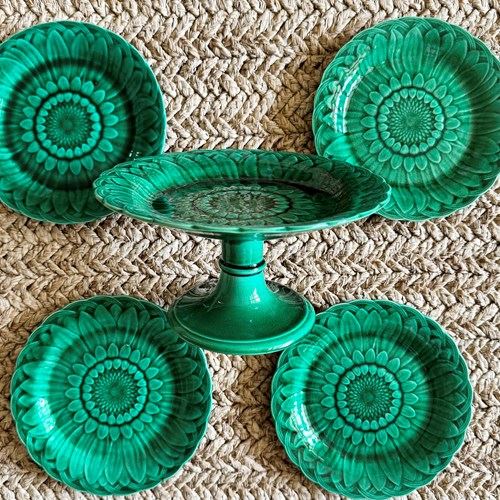 Wedgwood Majolica Pedestal Cake Dish & Matching Plates