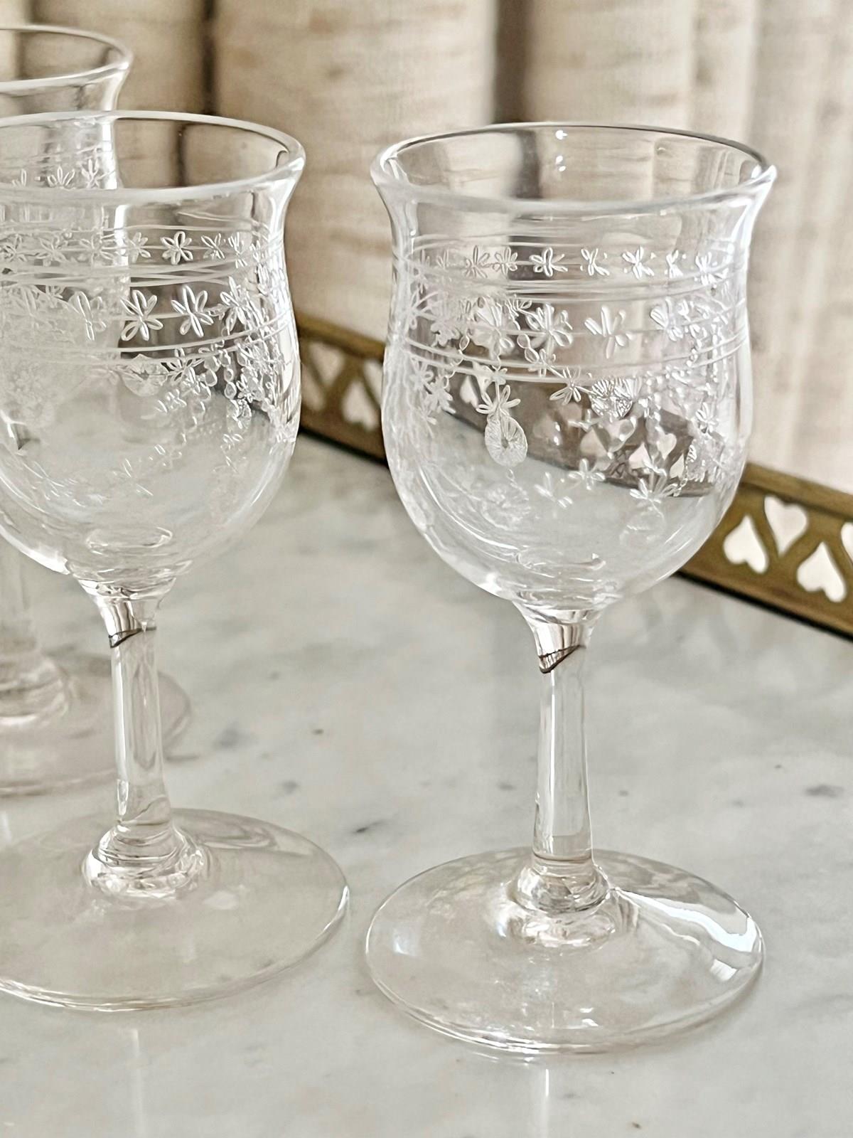 Vintage Art Deco Etched Fluted Wine Glasses so Beautiful -  in