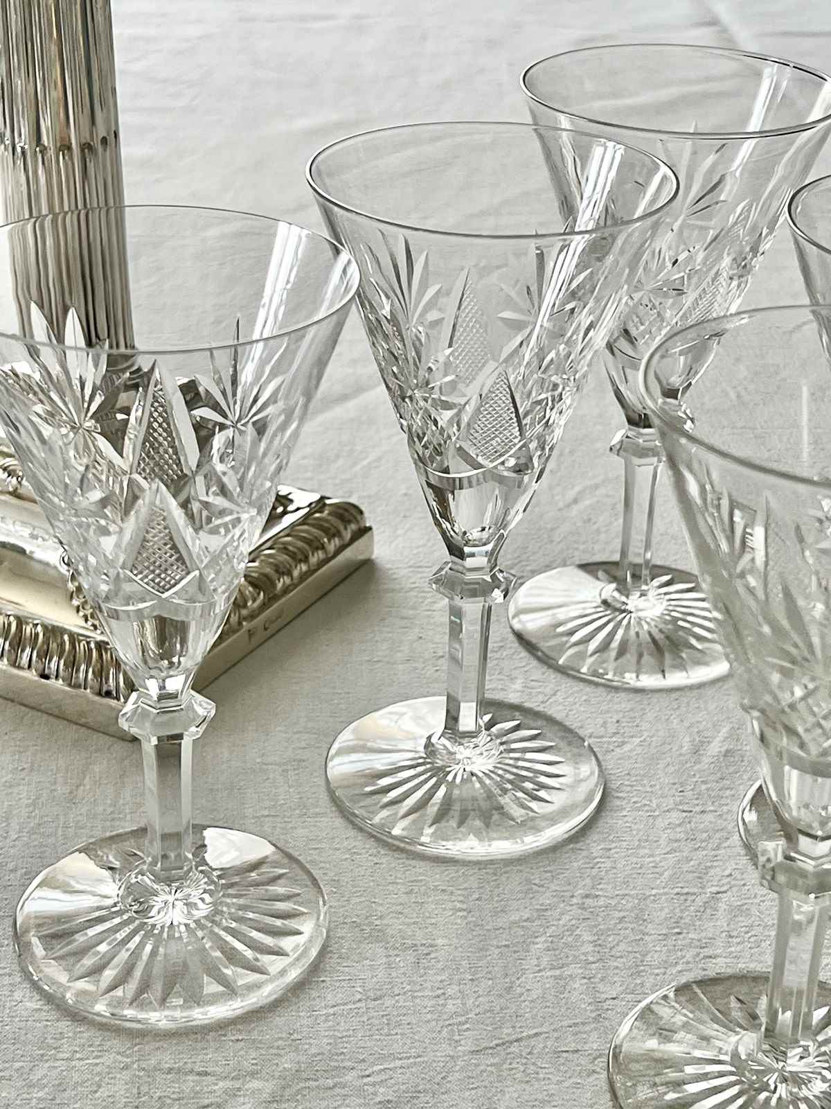 6 Val Saint Lambert Finest Crystal White Wine Glasses - Decorative