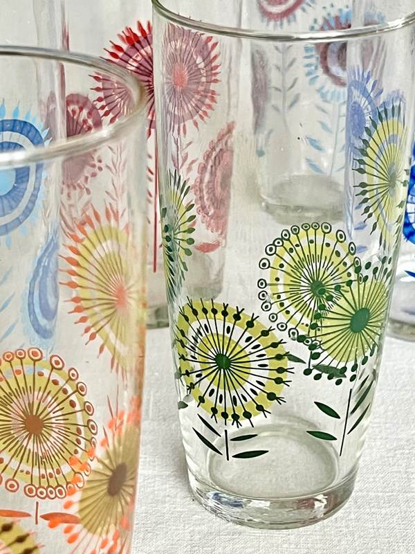 Good Quality Bar Tumblers With Enamel Flowers-the-vintage-entertainer-img-5874-main-638432564147465305.jpeg