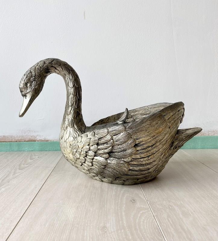 Vintage Swan Ice Bucket By Mauro Manetti-the-vintage-trader-img-2231-1-main-638138635561435101.jpg