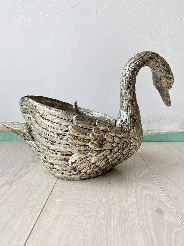 Vintage Swan Ice Bucket By Mauro Manetti-the-vintage-trader-img-2235-1-main-638138635602215948.jpg