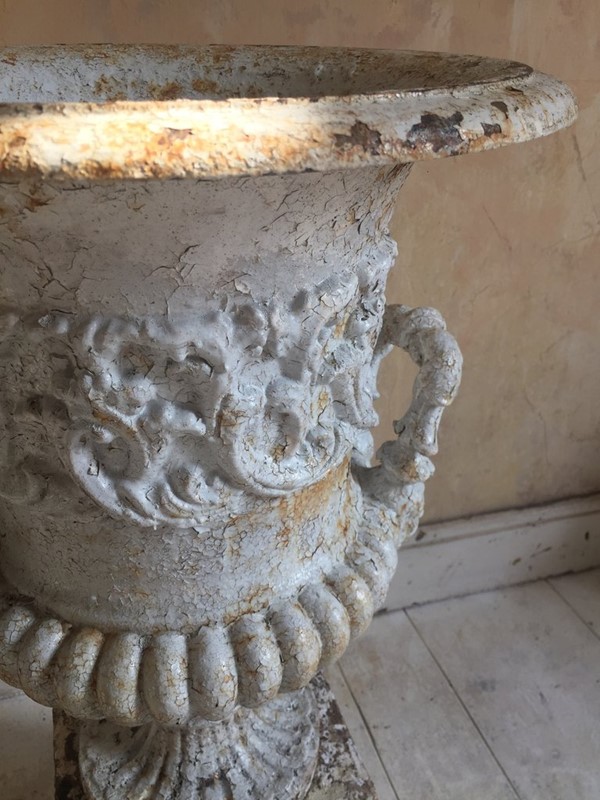Gadrooned Urn On Plinth-tigers-decorative-42d5936e-af30-484c-b53c-e8c837cdb26f-1024x1024-main-636916289402560429.jpg