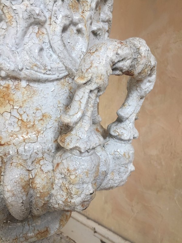 Gadrooned Urn On Plinth-tigers-decorative-4e7f22e4-2dd8-4882-8715-96f2da3f4fba-1024x1024-main-636916289398967325.jpg