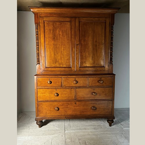 19Th Century Welsh Oak Housekeepers Cupboard Or Linen Press