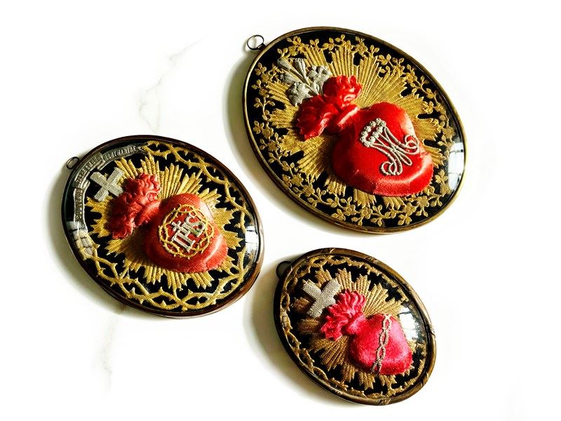 Set Of Three Antique French Sacred Hearts, 1800’S-treasure-cabinet-img-1671-main-638433439304582341.jpg
