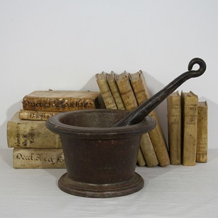 Early cast iron mortar