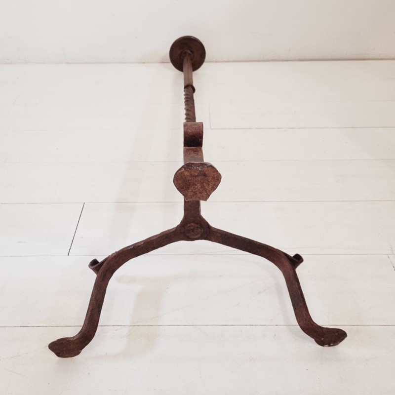 17th-18th Century Hand Forged Iron Candleholder-tresors-trouves-20024723-main-637995668469385403.jpg