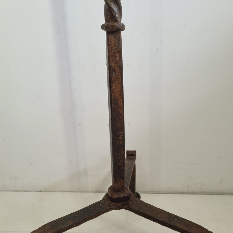 17th-18th Century Hand Forged Iron Candleholder-tresors-trouves-2002479-main-637995668411572730.jpg