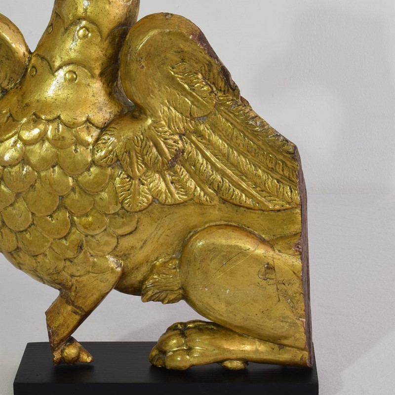 19th Century French Giltwood Bird Ornament -tresors-trouves-2003068-main-637473470277629972.JPG