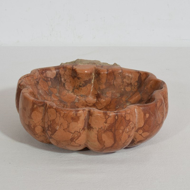 18th Century Italian Red Marble Holy Water Stoup-tresors-trouves-21019111-main-637678162614471611.JPG