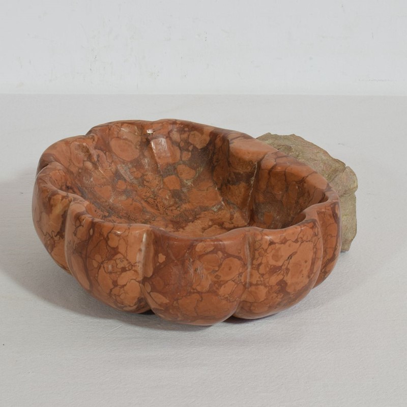 18th Century Italian Red Marble Holy Water Stoup-tresors-trouves-21019112-main-637678162622752357.JPG