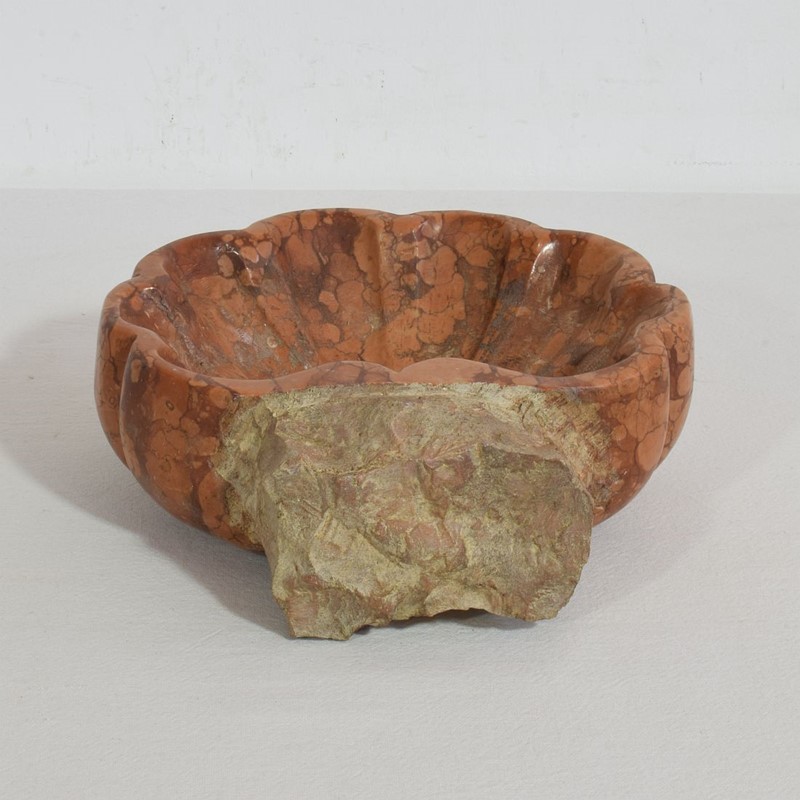 18th Century Italian Red Marble Holy Water Stoup-tresors-trouves-21019113-main-637678162629471081.JPG