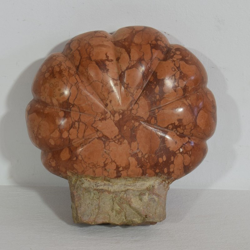 18th Century Italian Red Marble Holy Water Stoup-tresors-trouves-2101919-main-637678162600408721.JPG